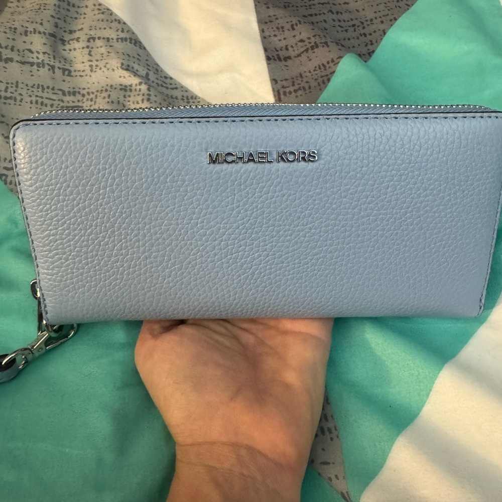 Michael Kors Sky Blue Jet Set Wallet